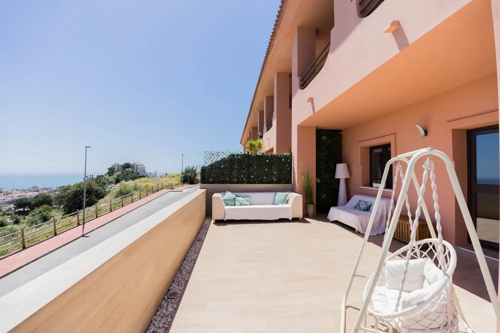 Balcon - Corner Chalet with Sea View in Benalmádena
