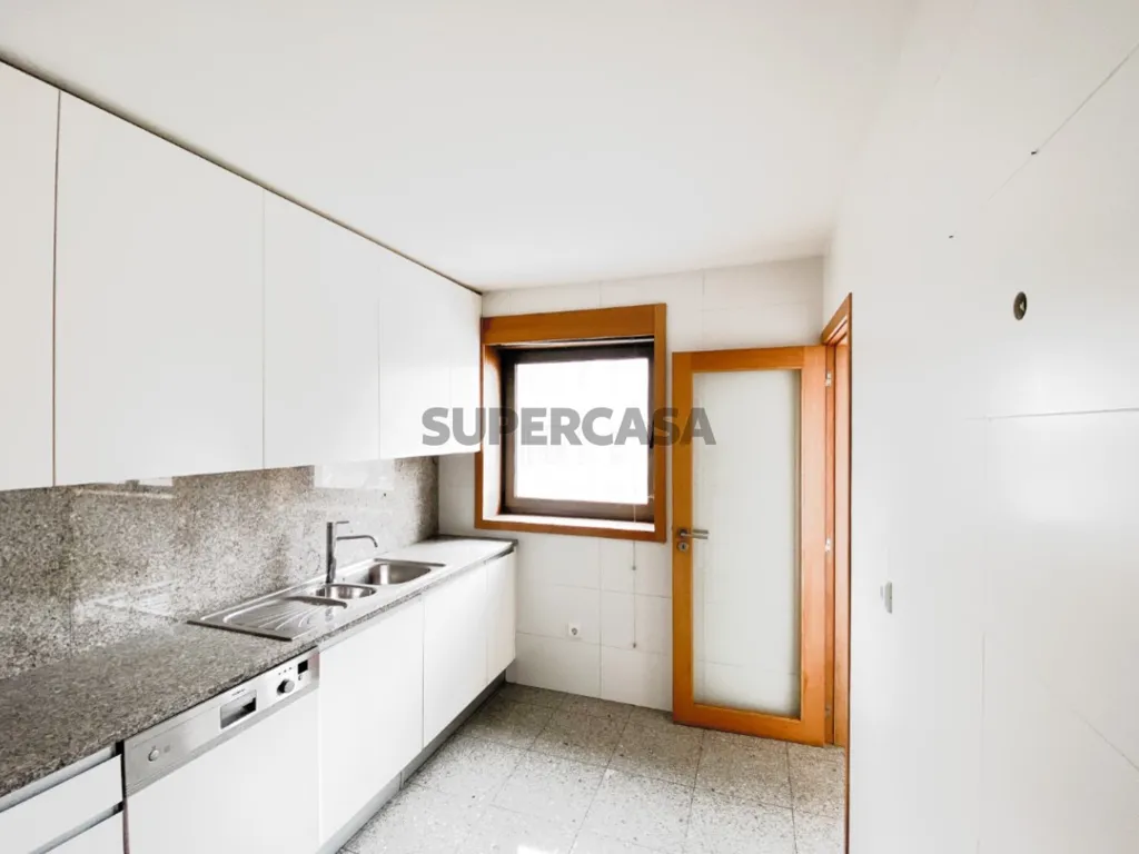 Köök - Duplex T4+1 with Sea Views in Matosinhos