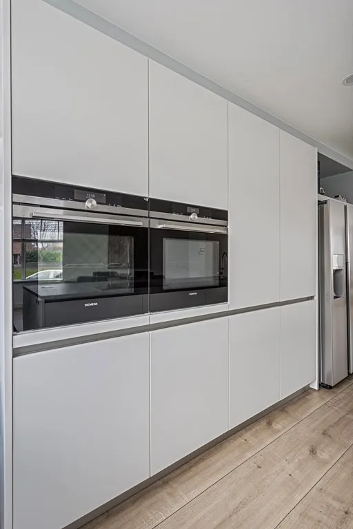 Cuisine - Corner House with Solar Panels in The Hague