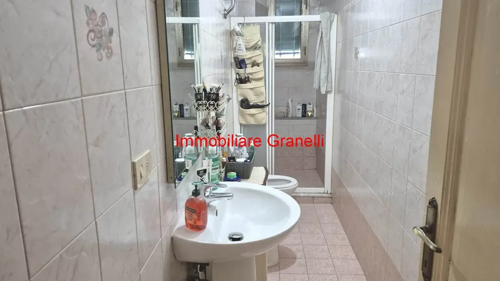 Bagni - Apartment with Balcony in Florence