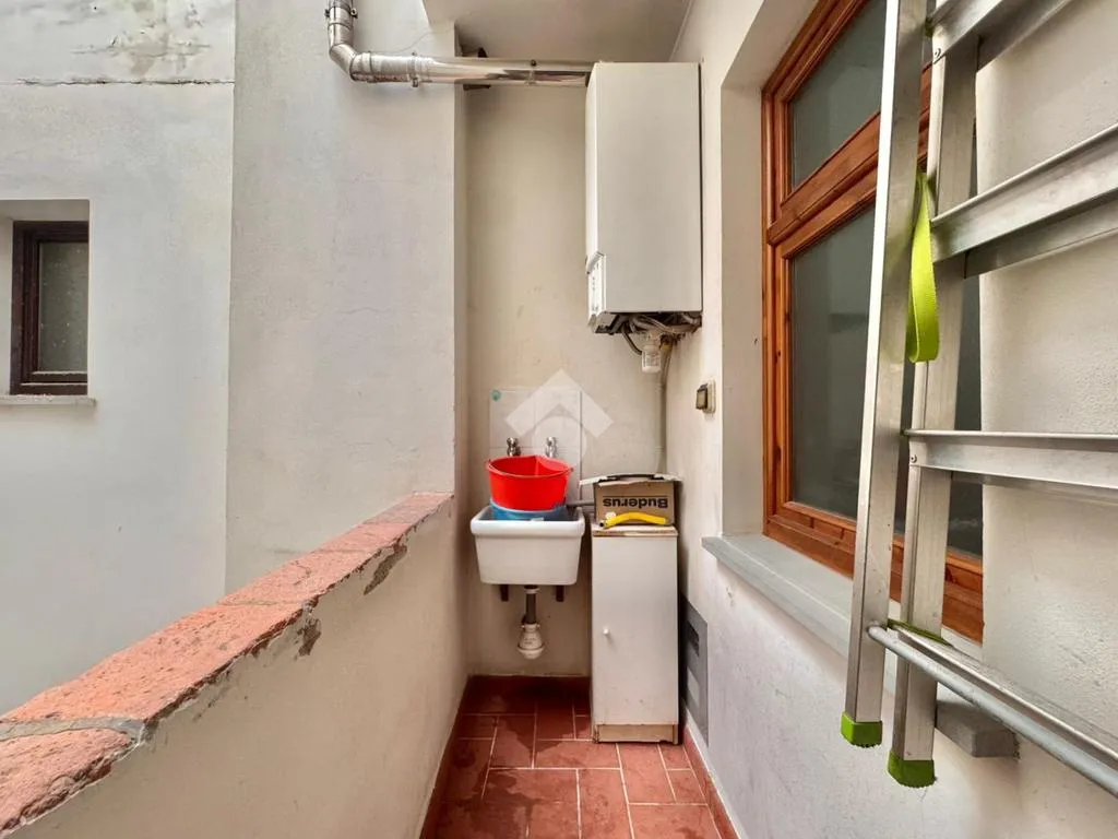 Pesuköök - Apartment with Balcony in Carmignano