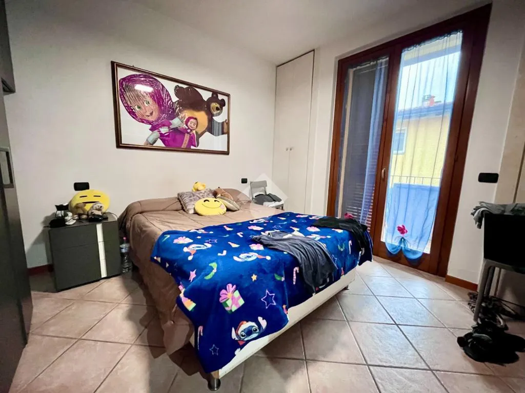 Chambres - Trilocale with Terrace in Adro