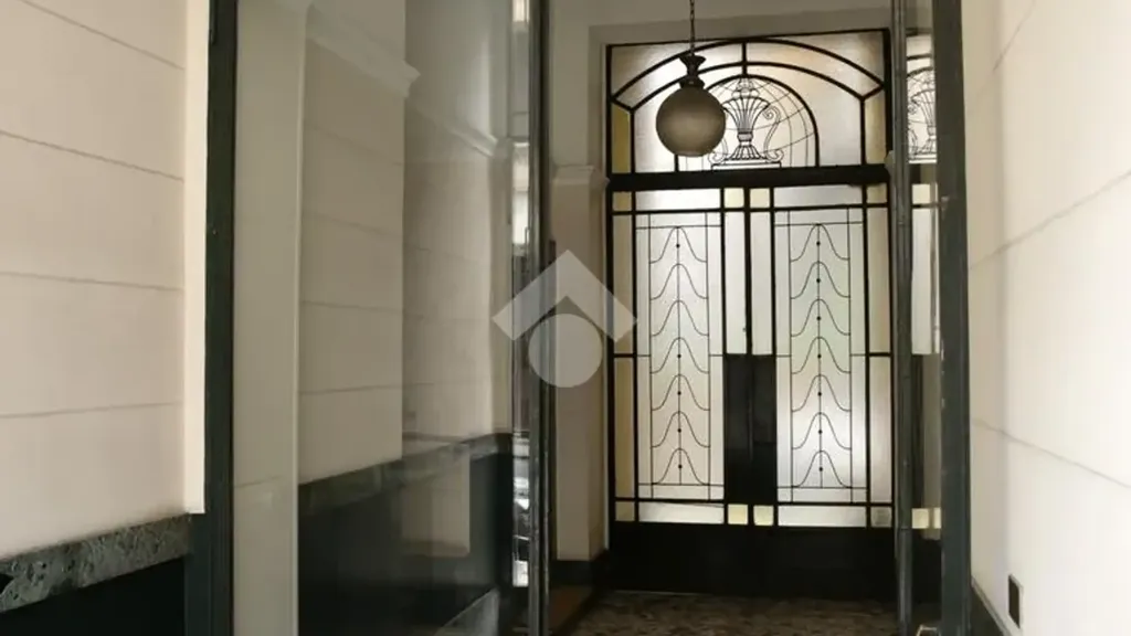 hallway_entrance