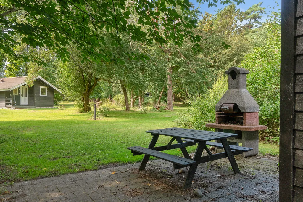 Aed - Renovated Holiday Home with Garden in Hundested