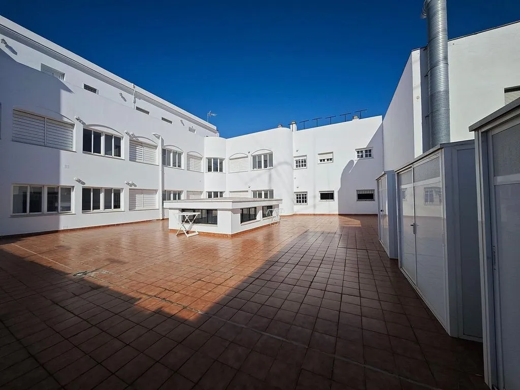 Garden - Apartment with Balcony in Urban Centre, Chiclana