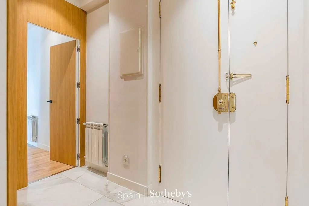 Entrée - Apartment with Air Conditioning in Goya, Madrid