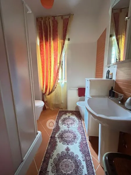 Salles de bain - Modern Apartment with Balcony in Potenza