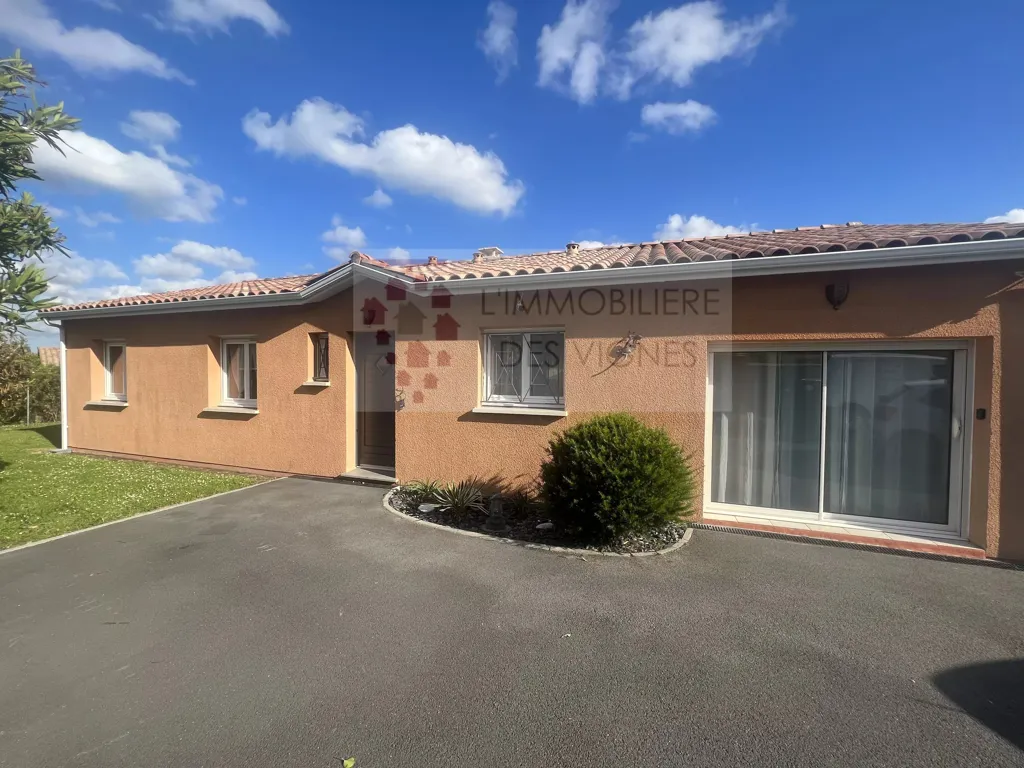 Extérieur - Maison avec Piscine dans Secteur Calme à Martillac