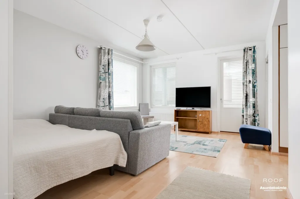 Magamistoad - Top-Floor Apartment with Glazed Balcony in Oulu