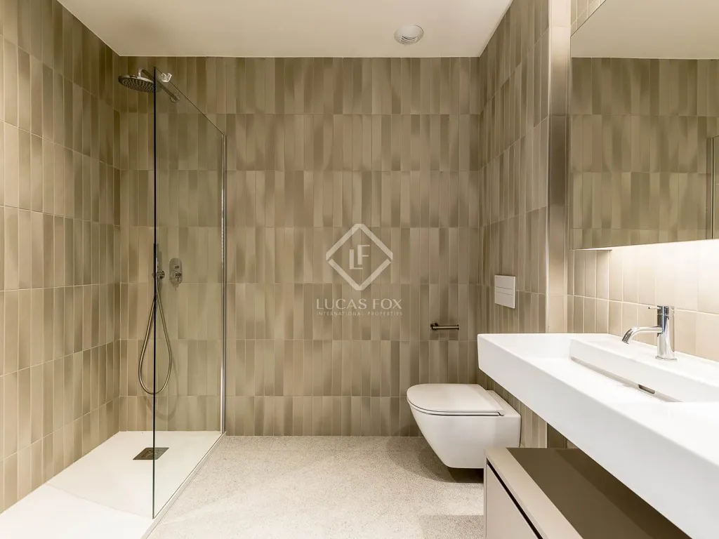 Salles de bain - Renovated Apartment with Terrace in Eixample Right