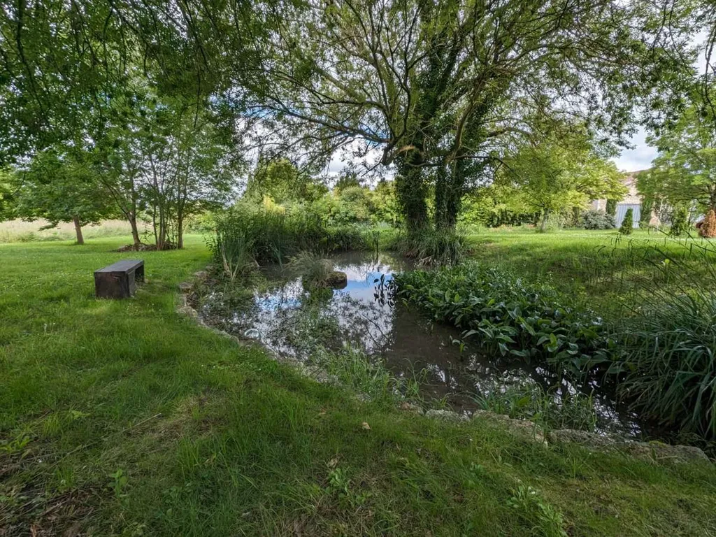 Jardin - Maison Rénovée du 17ème Siècle avec Piscine à Castillonnès