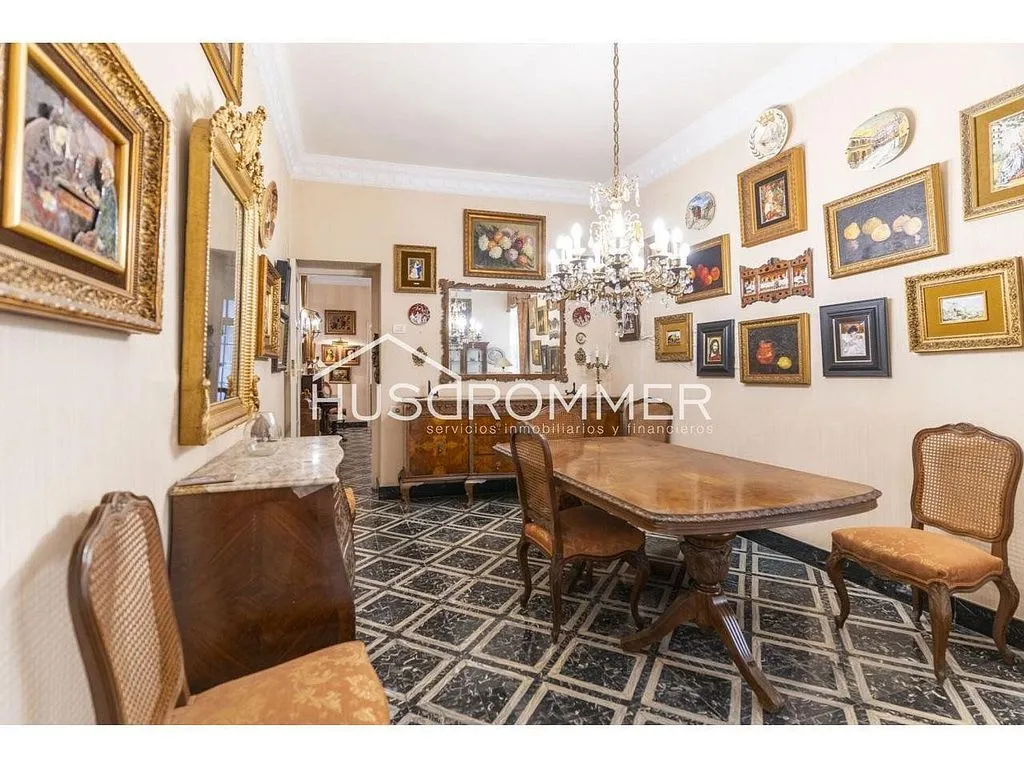 Söögituba - Dual-Unit Property with Central Location in Vila-real