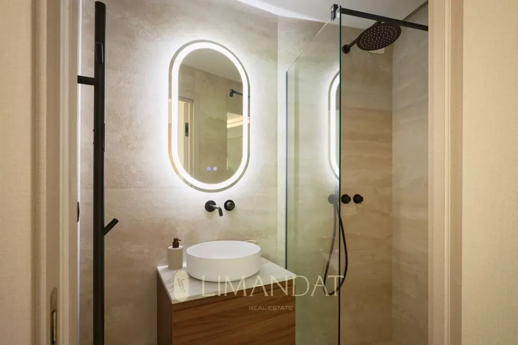Vannitoad - Luxury Flat with Sea View in Cannes