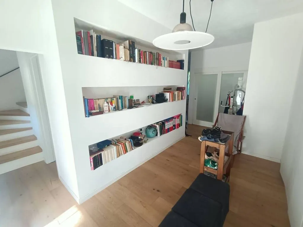 Bureau - Villa with Private Park in Rignano Sull'Arno
