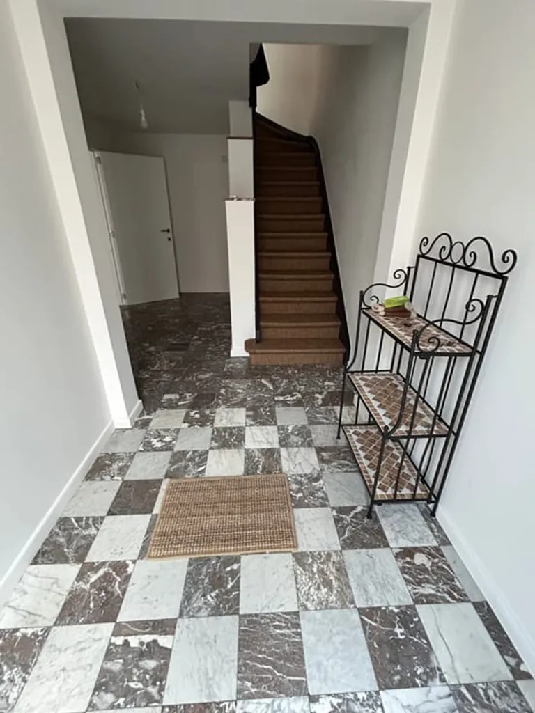 Maison Rénovée avec Terrasse à Ixelles