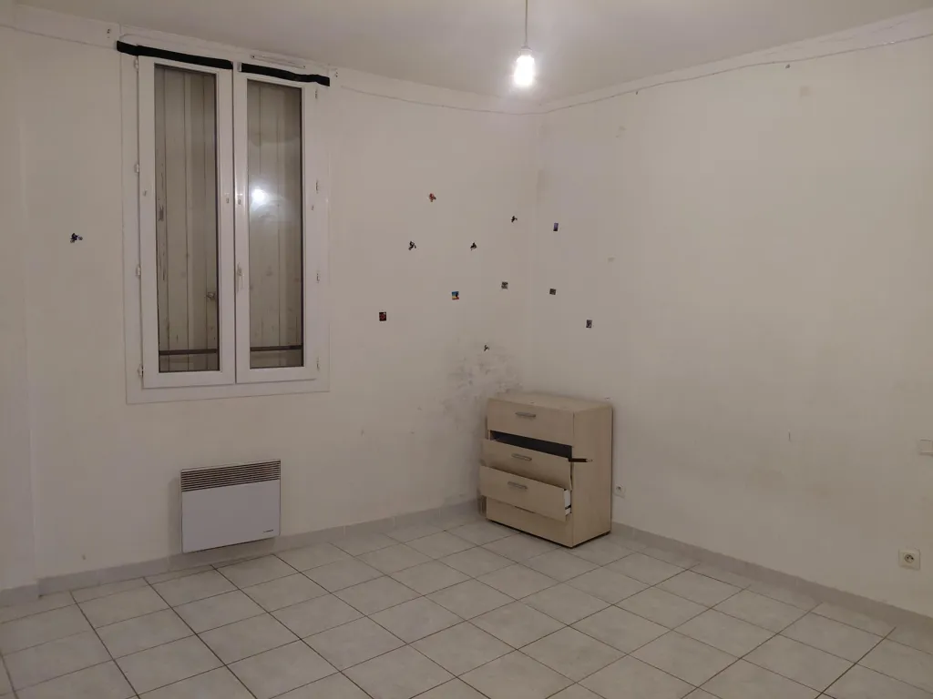 Pièces - Appartement T3 avec Terrasse à Vauvert