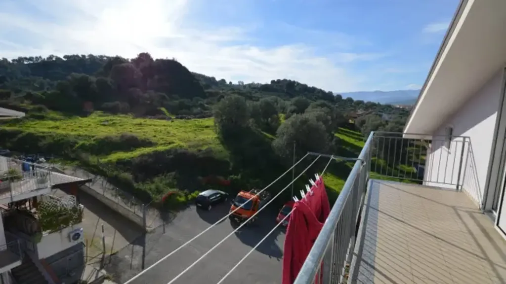 Balcon - Apartment with Balcony Views in Crosia
