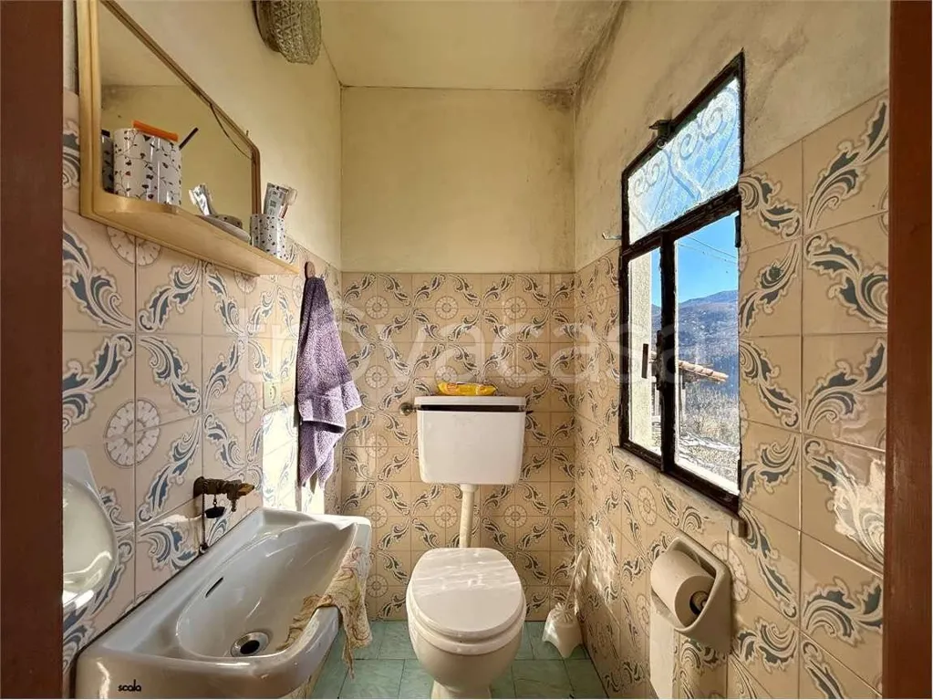 Salles de bain - Rustic House with Panoramic View in Garessio
