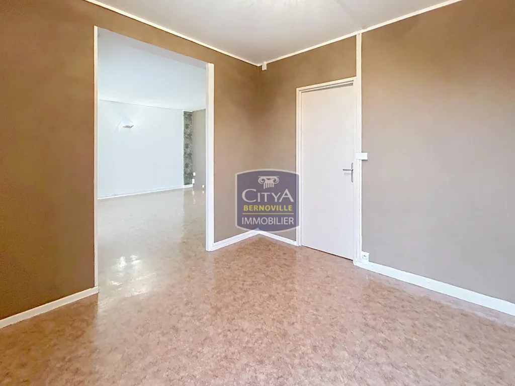 Pièces - Appartement Lumineux avec Balcons à Saint-Quentin