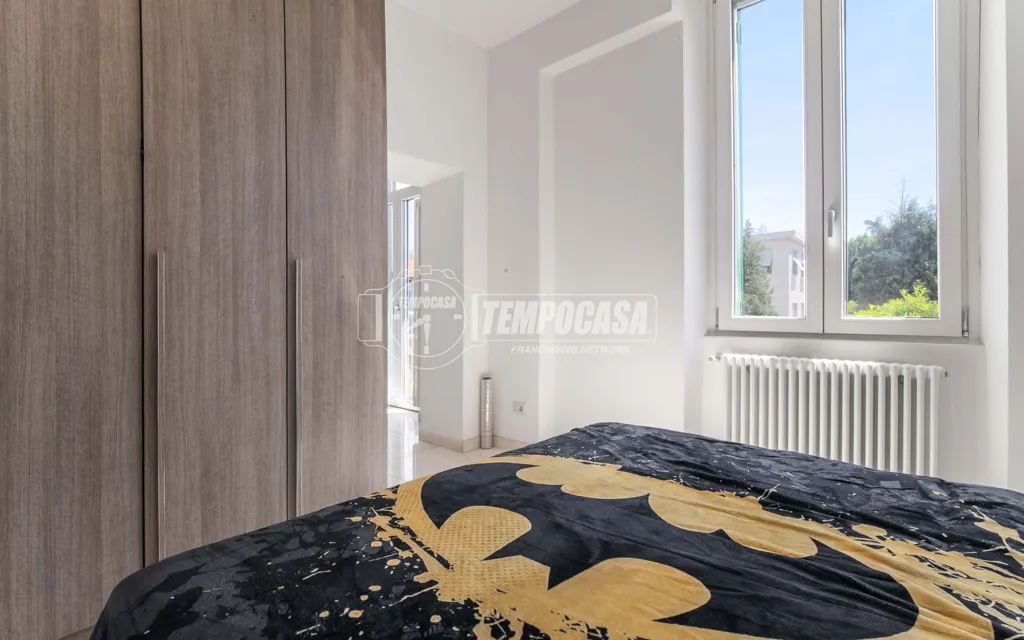Magamistoad - Rented Two-Bedroom Apartment with Balcony in Como