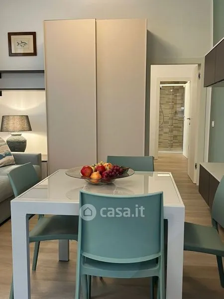 Söögituba - Modern Flat with Lake View in Como