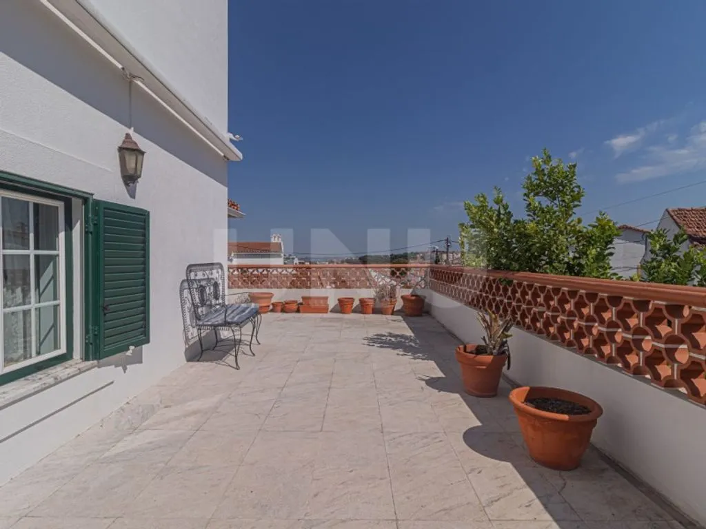Terrasse - Luxury House with Terrace in Almada