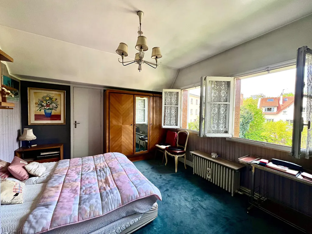 Magamistoad - House with Garden in Sevres, Rive Gauche