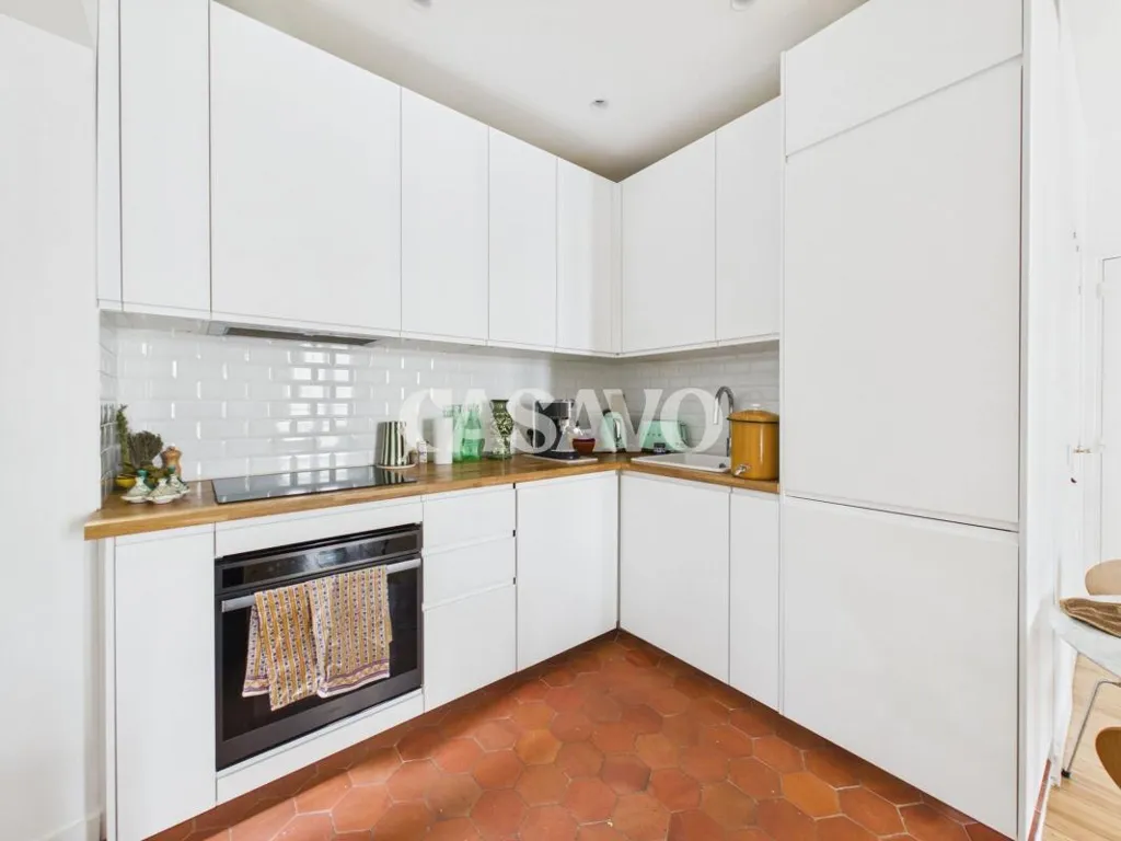 Cuisine - Appartement 2 Pièces avec Cour Arborée à Paris 10ᵉ