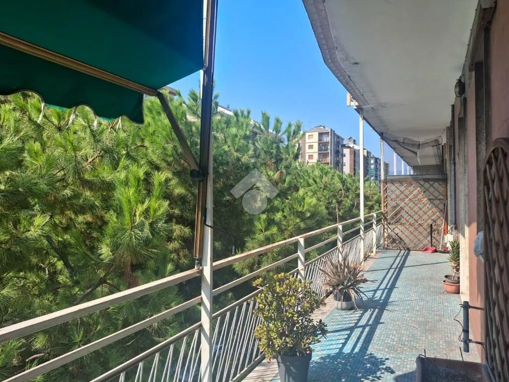 Balcon - Apartment with Balcony in Savona