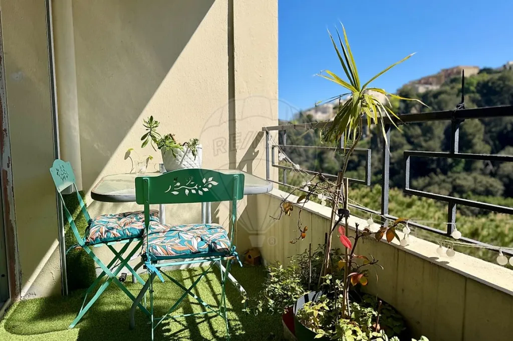 Balcone - Traversant 2-Bed Apartment with Balcony in Nice West