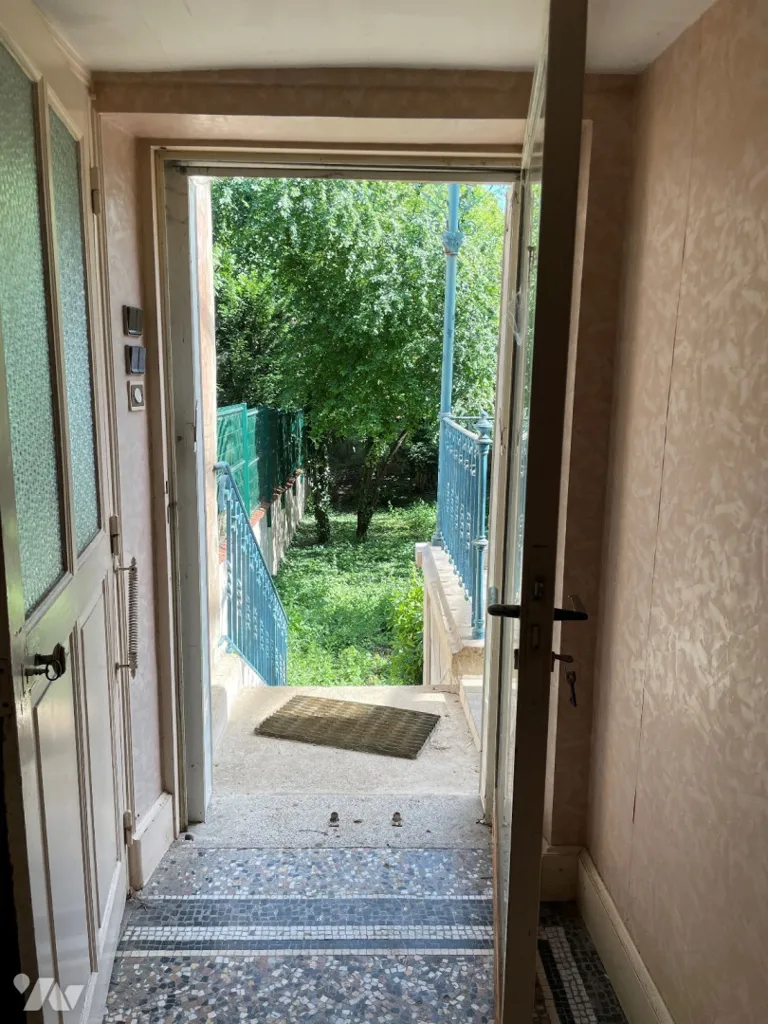 Esik - Historic Townhouse with Garden in Nancy