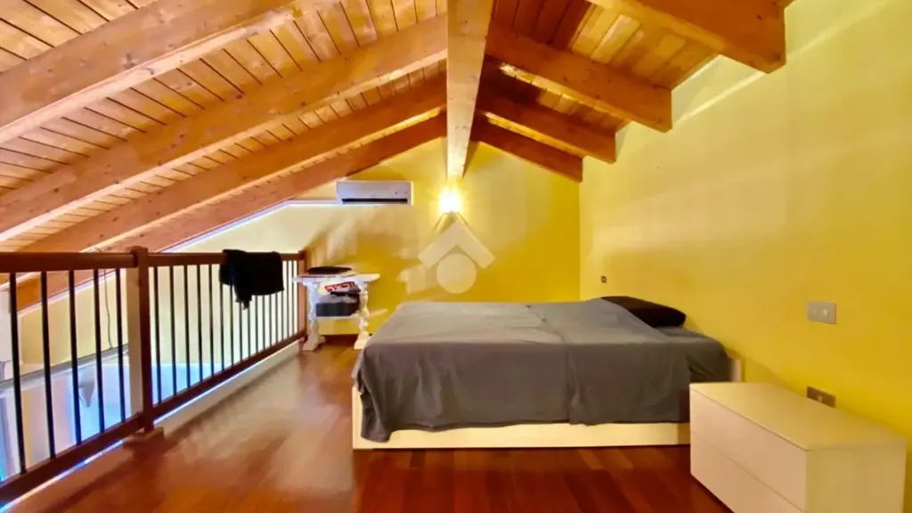 Pièces - Three-Level Apartment with Private Garden in Montebelluna