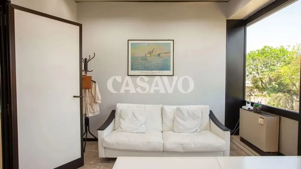 Elutuba - Dual-Use Apartment with Panoramic Terrace in Milan