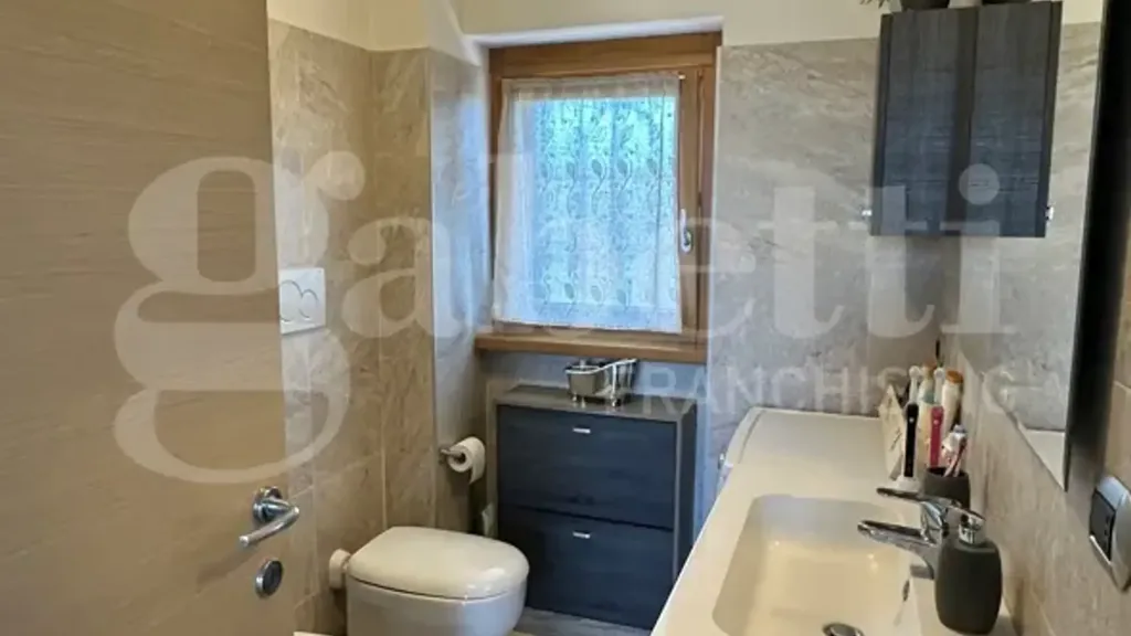 Salles de bain - Apartment with Balcony in Via Anagnina, Rome