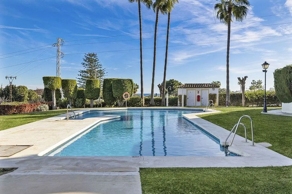 Pool - Semi-Detached House with Pool in Bel Air