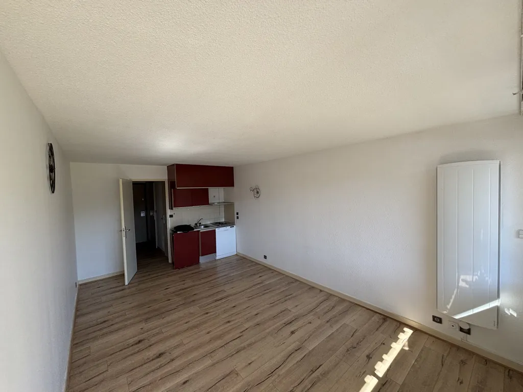 Elutuba - Flat with Balcony in Villard