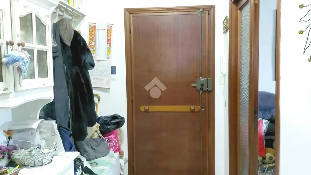 Esik - Apartment with Balcony in Ladispoli