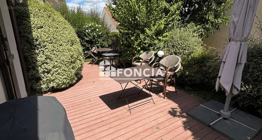 Terrass - Detached House with Garden in Chilly-Mazarin