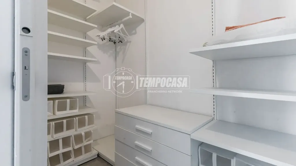 closet_dressing