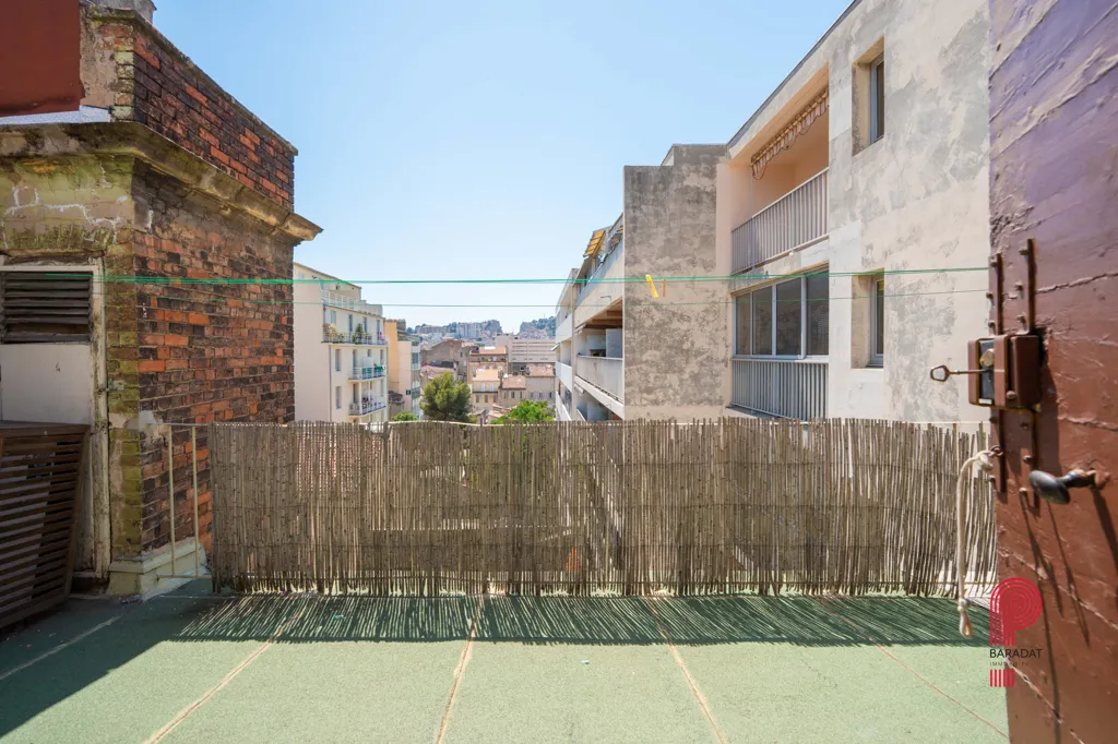 Balcon - Appartement Rénové avec Terrasse à Marseille