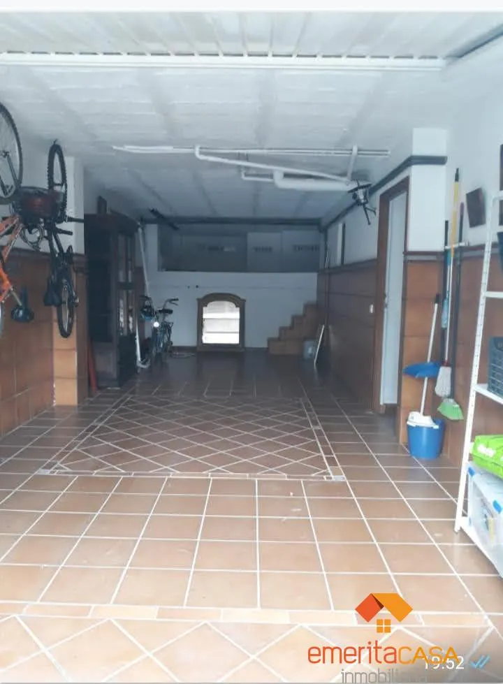 Garage - Rustic Chalet with Pool in Almendralejo