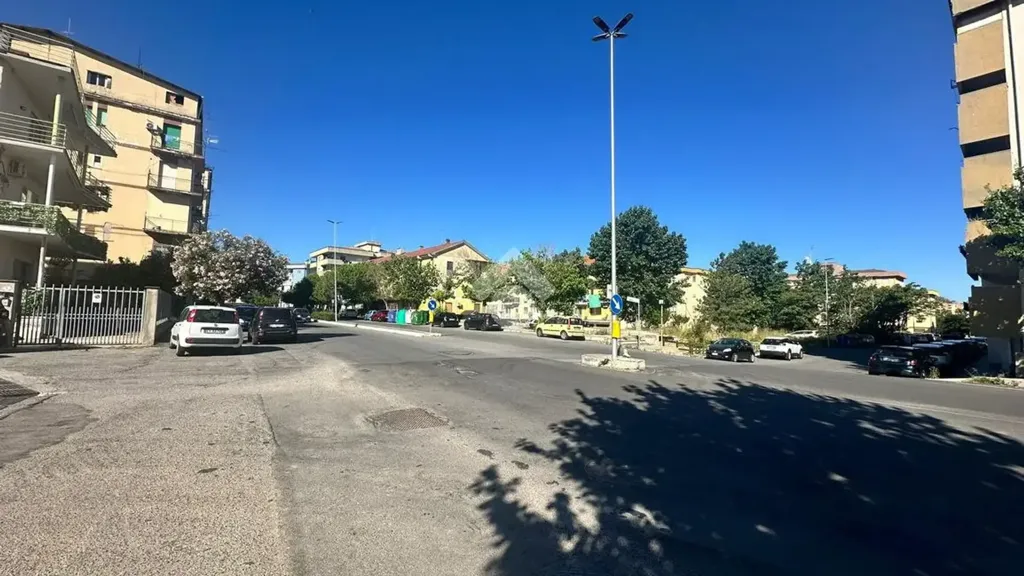 Välivaade - Three-Bedroom Apartment with Balcony in Crotone
