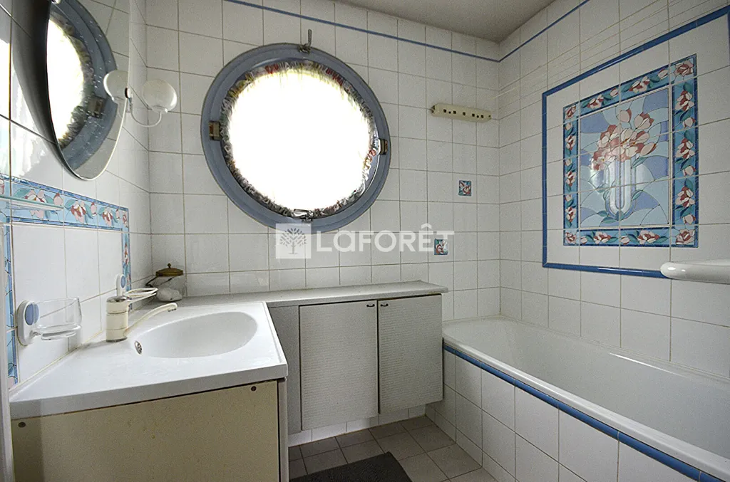Vannitoad - Duplex Flat with Terrace in Lyon