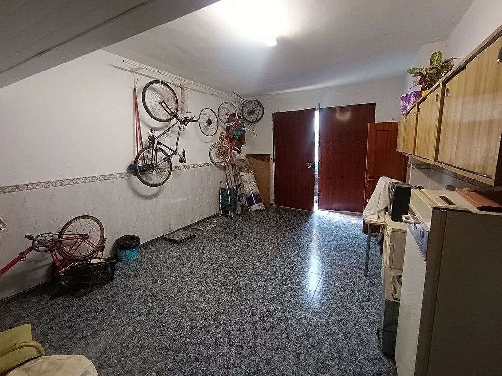 Garage - Duplex Adosada with Terrace in Calle de Coria