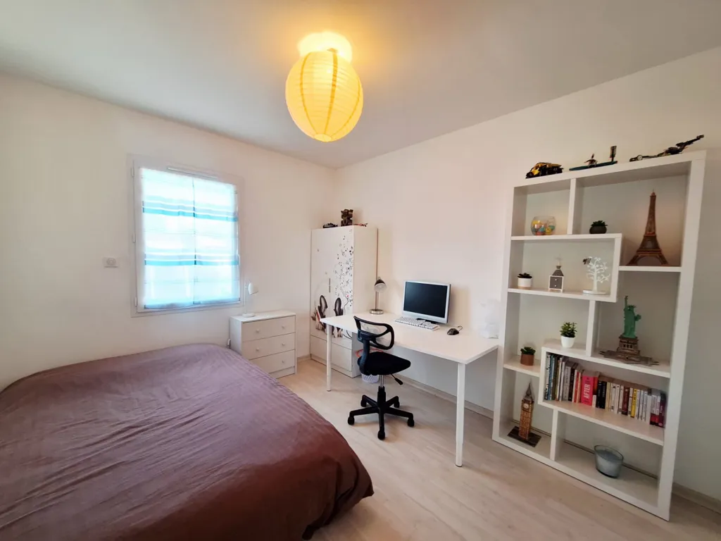 Bedrooms - Contemporary House with Garden in Montamisé