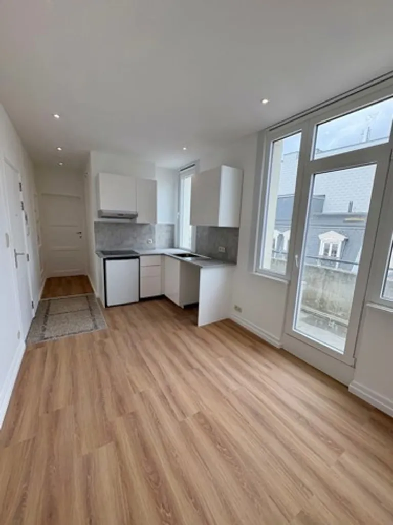 Köök - Renovated Flat with Terrace in Brussels Centre