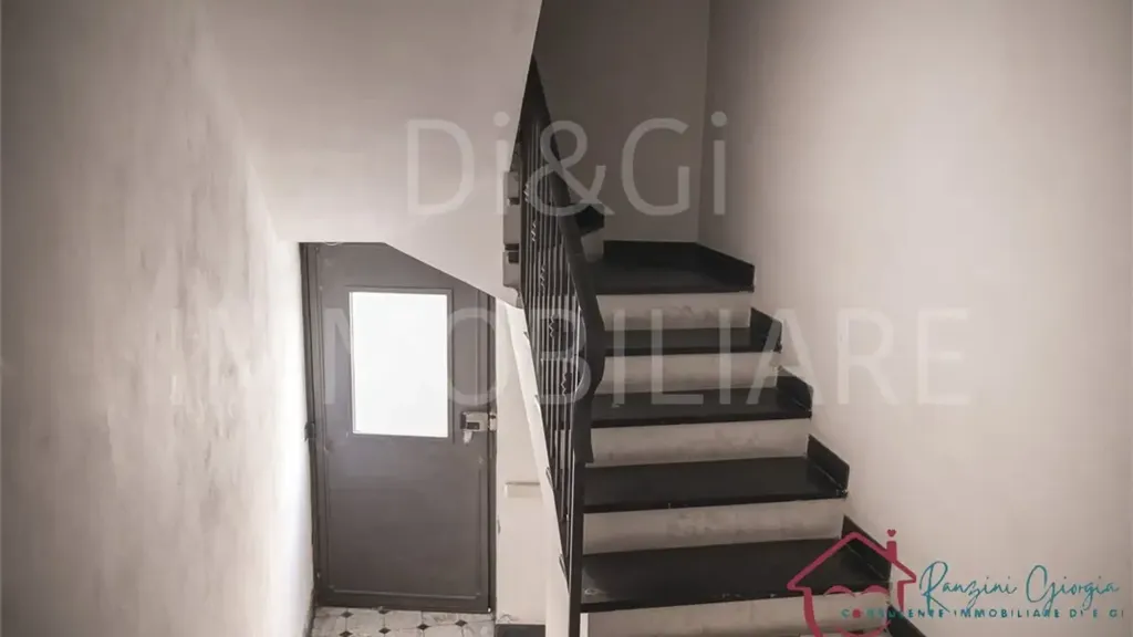 Pièces - Spacious 2-Bedroom Apartment with Terrace in Albenga