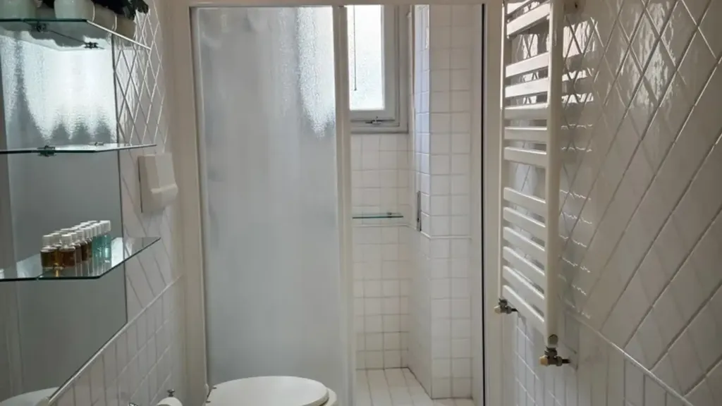 Salles de bain - Fully Furnished Flat in Historic Building, Terni