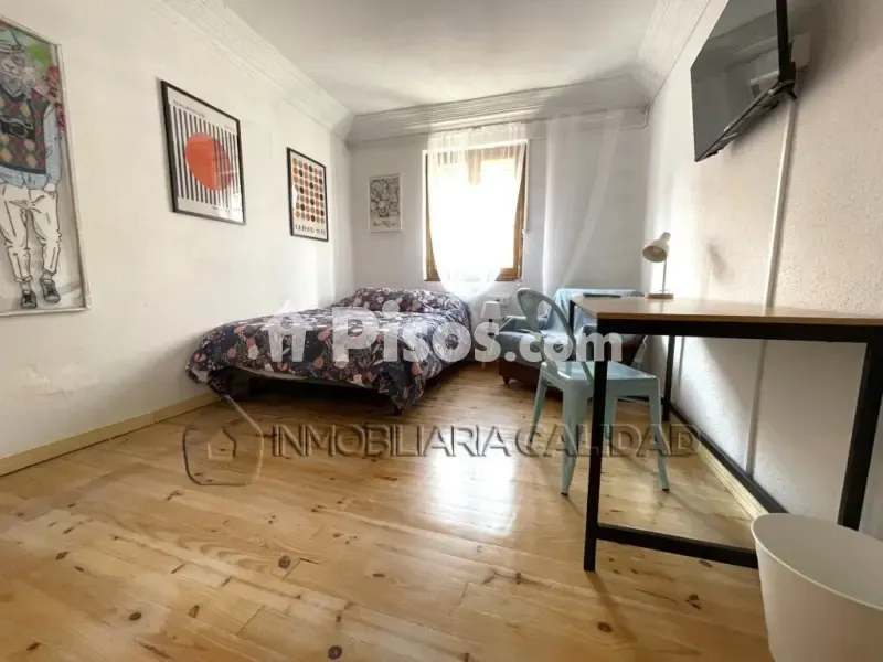 Bedrooms - Student Flat with South Orientation in Burgos Centre