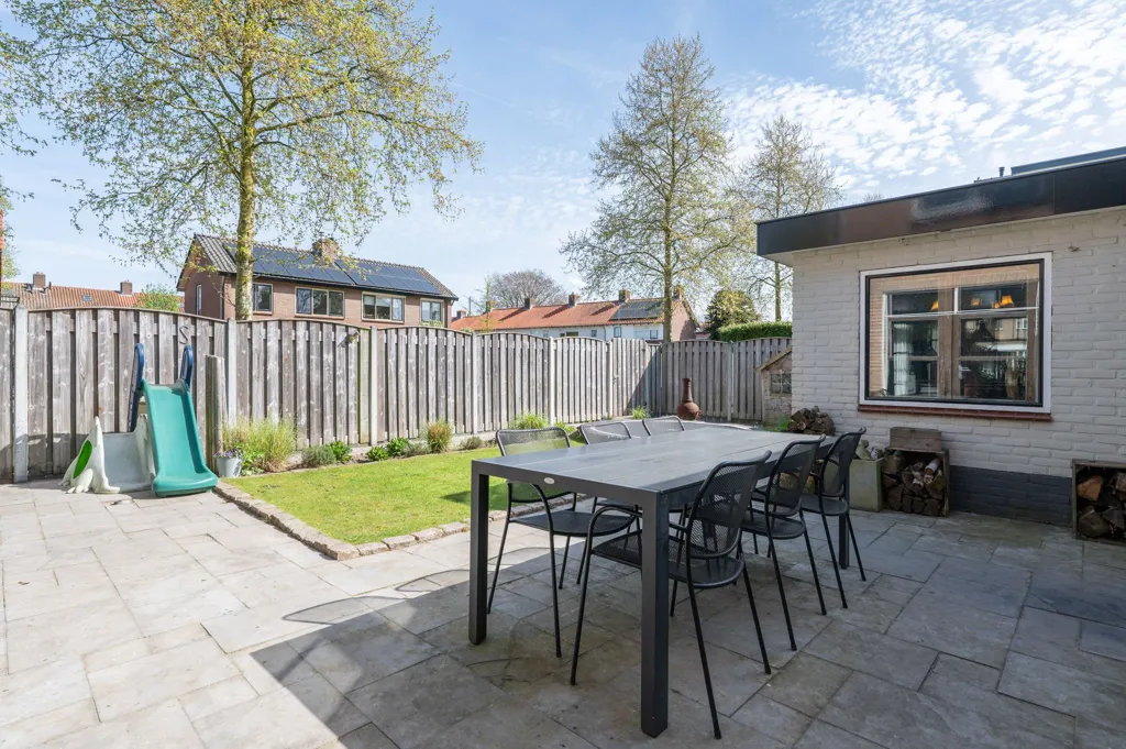 Terrass - Two-Under-One Cap House with Garden in Garderen
